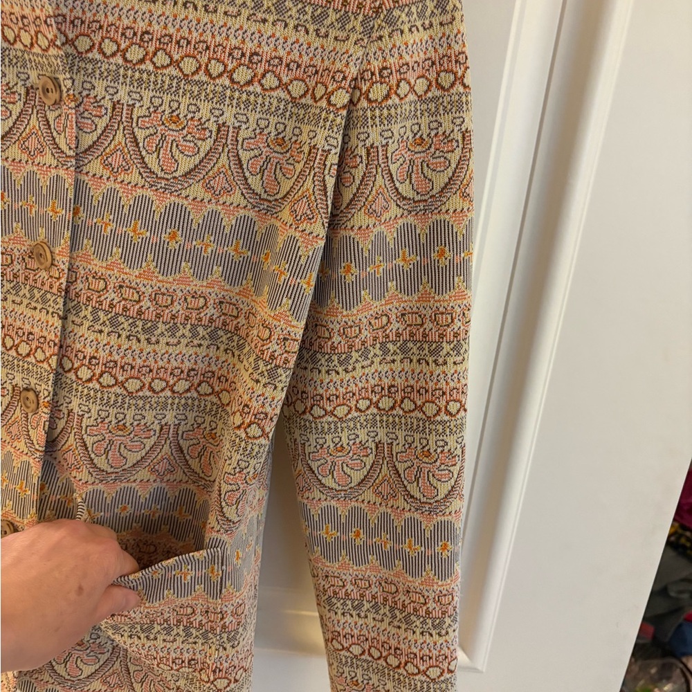 Vintage Patterned Jacket - image 6